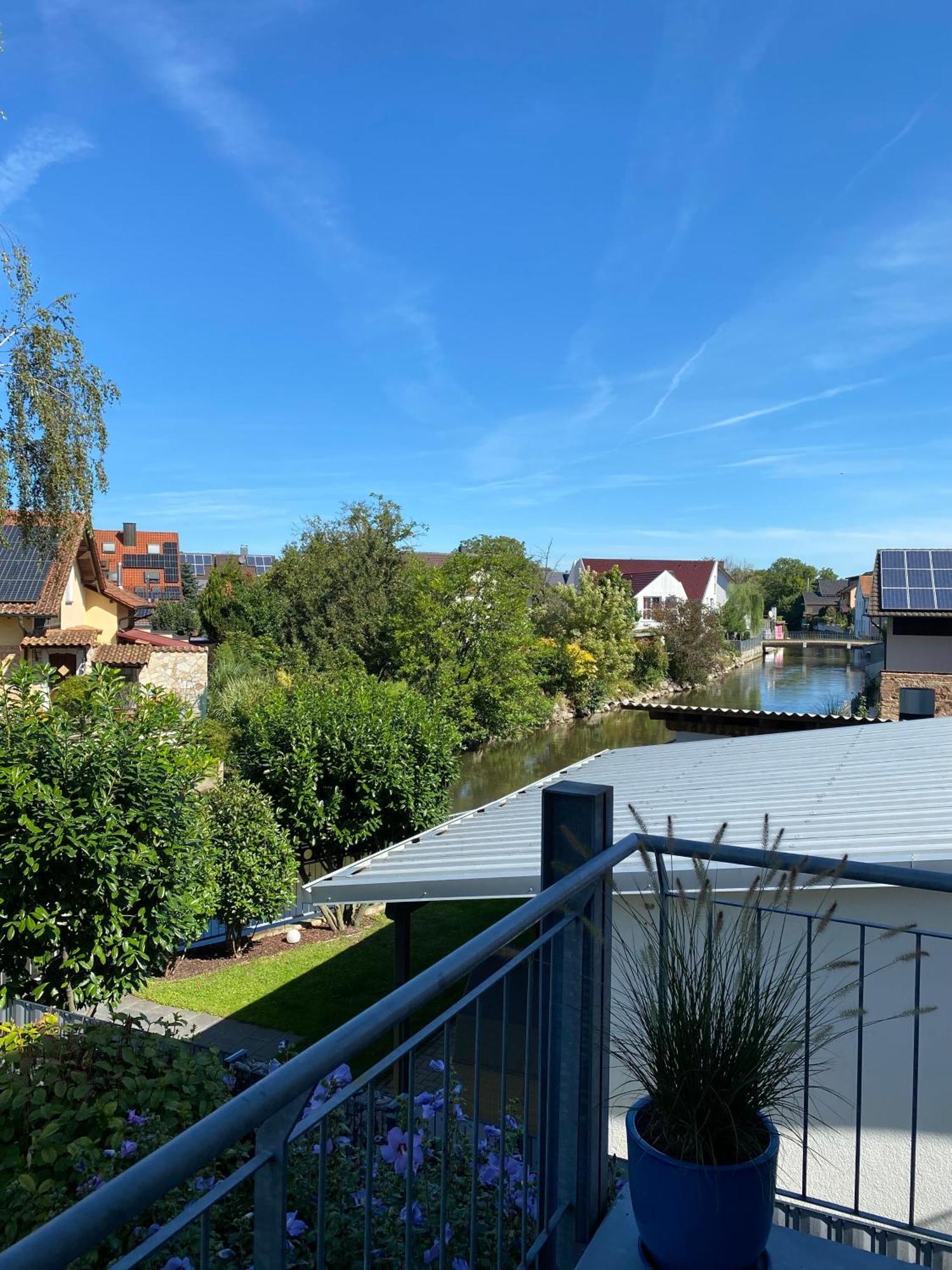 Harmony Apartment, Your Holiday Home In Rust With Balcony & River-View, 5Min To Europa-Park Esterno foto